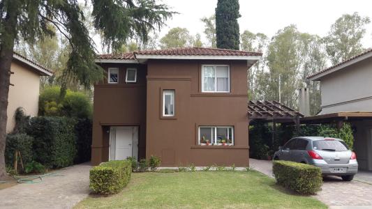 casa en alquiler en el barrio La Candela, Pilar, 125 mt2, 3 habitaciones