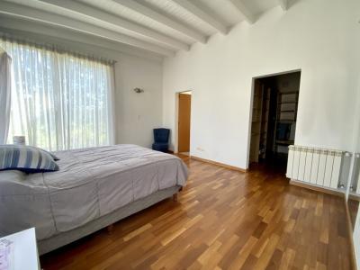 NUEVO VALOR! PERMUTA - Casa en venta en Country Altos del Sol - 4 ambientes!, 450 mt2, 3 habitaciones