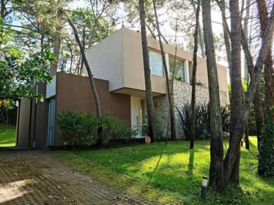 Casa Ñandu - Moderna Frente Al Golf, 296 mt2, 4 habitaciones