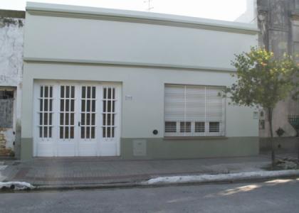 Rivadavia 330, Centro, CaÃ±uelas, Buenos Aires., 325 mt2, 3 habitaciones