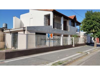 Casa en venta en Cordoba, 267 mt2, 5 habitaciones