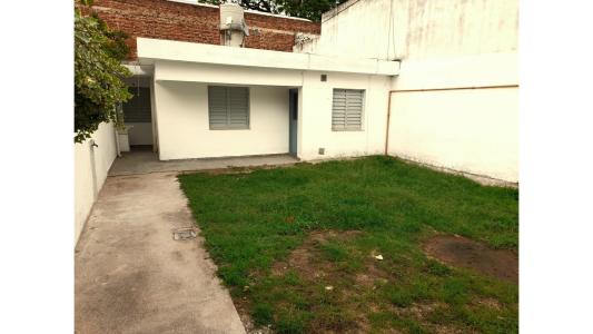 Casa + Departamento en B° San Vicente, 186 mt2, 2 habitaciones