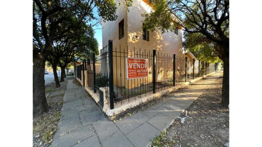 Casa a la venta B San Carlos APTO CREDITO, 216 mt2, 3 habitaciones