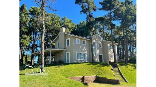 Casa en Venta en Costa Esmeralda, 229 mt2, 5 habitaciones
