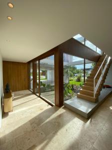 Venta de amplia propiedad de 8 Amb Casa en Terralagos Canning, 950 mt2, 4 habitaciones