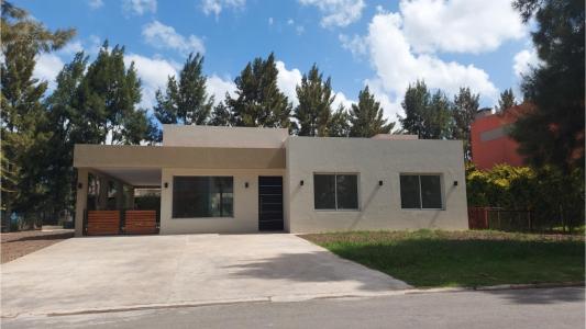 CASA A ESTRENAR 5 AMB. BARRIO EL PRINCIPADO-CANNING, 145 mt2, 4 habitaciones