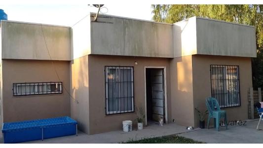 Casa en venta de 2 dormitorios c/ cochera en General Rodrígu, 70 mt2, 2 habitaciones