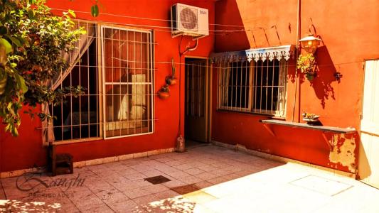 Vivienda Multifamiliar Y Local – Villa Maipú, 3 habitaciones