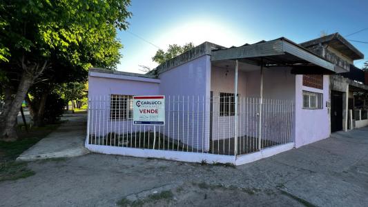 Dos casas deposito venta Ituzaingo, 215 mt2, 6 habitaciones