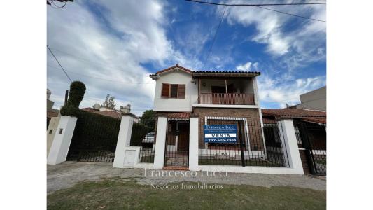Casa en Venta en Ituzaingo, 153 mt2, 4 habitaciones