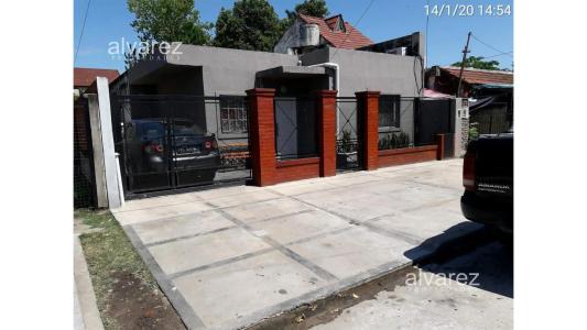 Casa 3 Ambientes Venta Ituzaingo, 130 mt2, 2 habitaciones