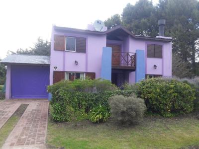 Venta casa 4 ambientes en barrio privado Las Lomas en Miramar, 3 habitaciones