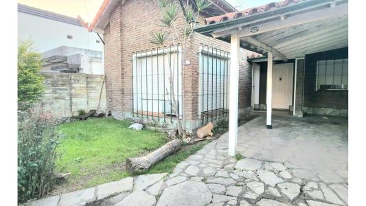Casa  en Venta en Villa Sarmiento, 175 mt2, 4 habitaciones