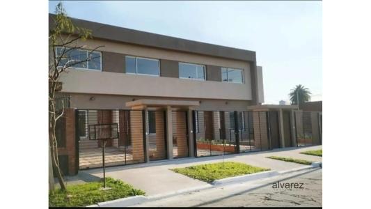 Dúplex en venta de 2 dormitorios c/ cochera en Morón, 76 mt2, 2 habitaciones