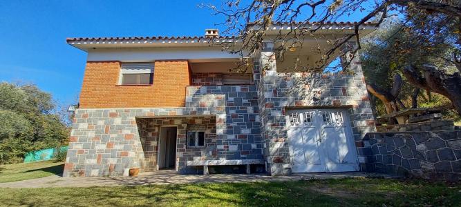 Casa de Dos Plantas + casa Parque 3150 m2 , Valle Hermoso, Córdoba, 6 habitaciones
