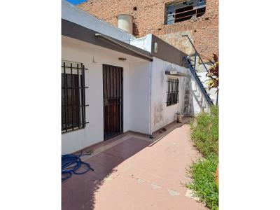 Casa de pasillo a refaccionar - Barrio Ludueña - Rosario, 78 mt2, 2 habitaciones