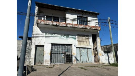 Casa con Local a la Venta en San Miguel -Zona Macrocentro, 200 mt2, 4 habitaciones