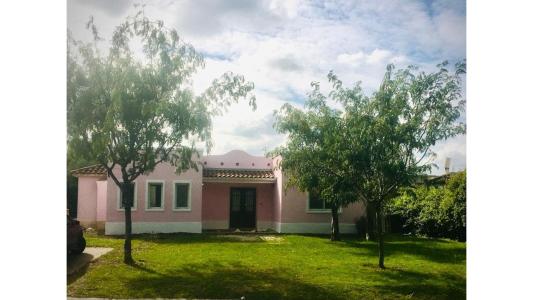 Estilo Colonial mexicana Alquiler, 165 mt2, 3 habitaciones