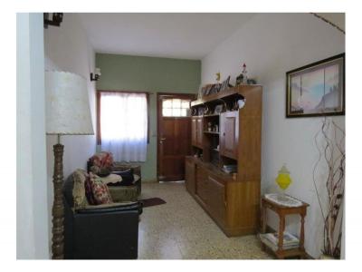 Casa  con Galpon - Loma Hermosa, 209 mt2, 2 habitaciones
