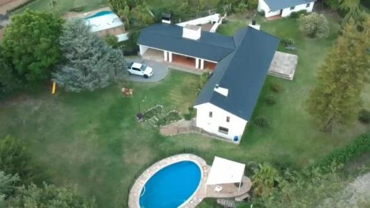 Villa Allende Golf Oportunidad Inversión casa amplio terreno, 400 mt2, 4 habitaciones