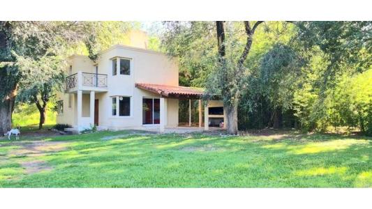 Casa en venta - Villa Allende, 150 mt2, 3 habitaciones