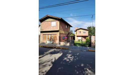 Casa + depto + Local en venta Merlo San Luis, 208 mt2, 5 habitaciones