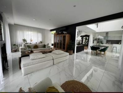 Hermosa casa en Country Terravista - 5 ambientes!, 1200 mt2, 4 habitaciones