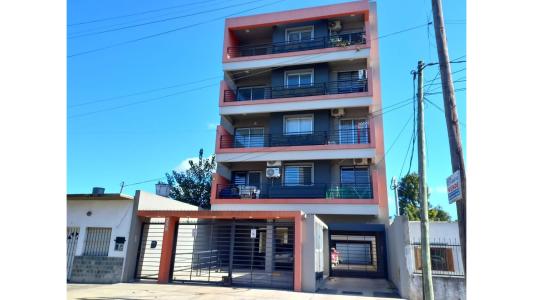 Vendo Moreno centro departamento  cochera y  terraza privada, 50 mt2, 1 habitaciones