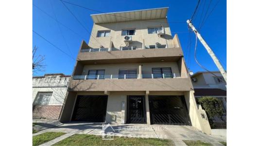 Departamento Loft Duplex 3 Ambientes Cochera Bernal Oeste, 57 mt2, 2 habitaciones