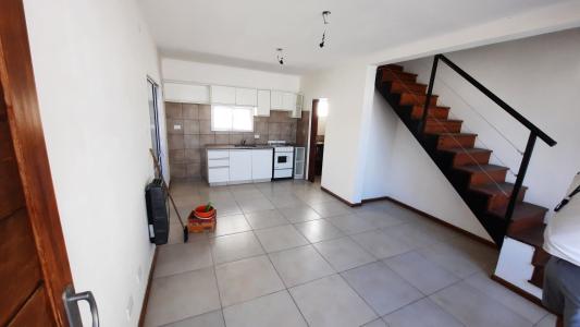 Oferta de Hermoso Duplex en España 966, 72 mt2, 2 habitaciones