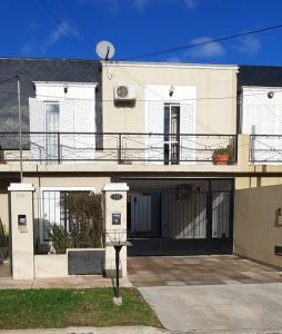 Duplex de 3 dorm. y cochera en Barrio Saavedra, 90 mt2, 3 habitaciones