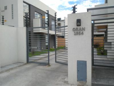 Emprendimiento Casa Duplex En Venta Oran 1900 Ituzaingo, 2 habitaciones