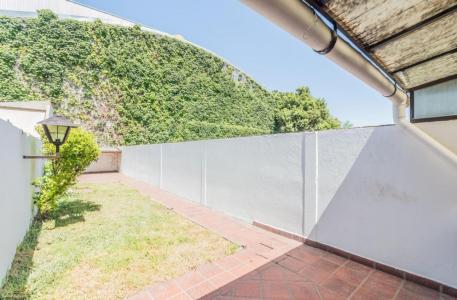 Venta - Duplex de 4 Ambientes con fondo Libre en Villa Luzuriaga · Permuta / Financia., 150 mt2, 3 habitaciones