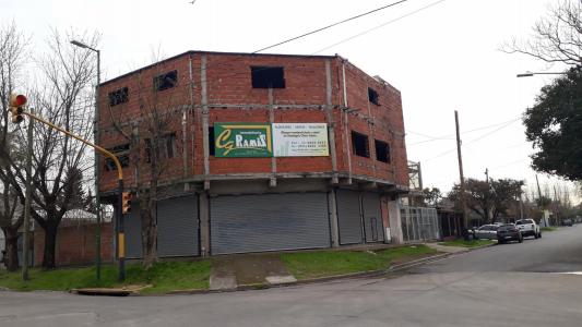 Locales 300m2+ Duplex En Venta Muñiz 1200 Ituzaingo