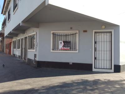 Venta Duplex 3 ambientes con patio en Lomas del Mirador., 50 mt2, 2 habitaciones