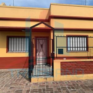 Venta PH de 3 ambientes al frente La Tablada, 2 habitaciones