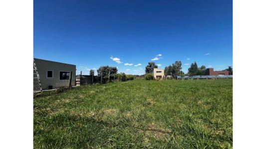 Terreno En Barrio Cerrado  La Escondida  - Francisco Alvarez