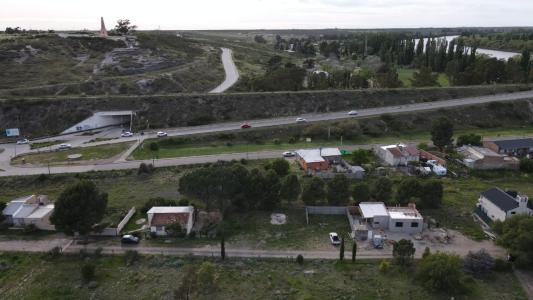 Dos terrenos en zona puente viejo C. de Patagones