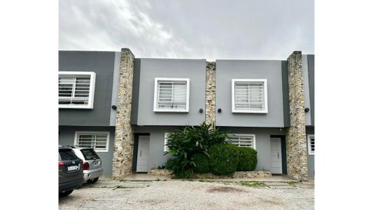 Casa tipo Duplex en venta - Ituzaingo - Colona al 1200, 75 mt2, 2 habitaciones