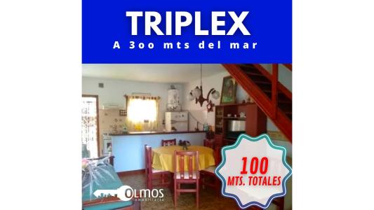 Triplex 100 mts totales, gas natural, excelente estado, 70 mt2, 3 habitaciones