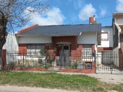 Casa - Chalet en Venta en Mar del Plata, 230 mt2, 4 habitaciones
