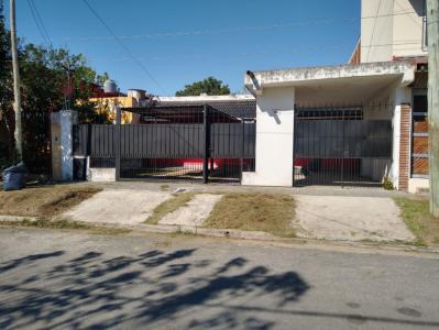 Casa en Venta - Quilmes Oeste, 220 mt2, 2 habitaciones