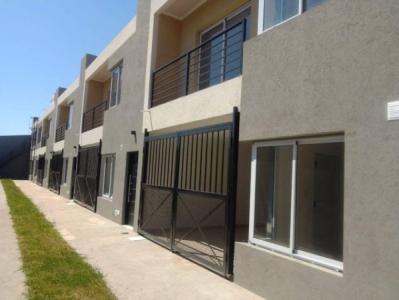 MV - Duplex venta Berazategui Centro, 90 mt2, 2 habitaciones