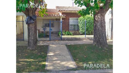 Casa en venta - Castelar Sur - Capdevila al 1600, 130 mt2, 3 habitaciones