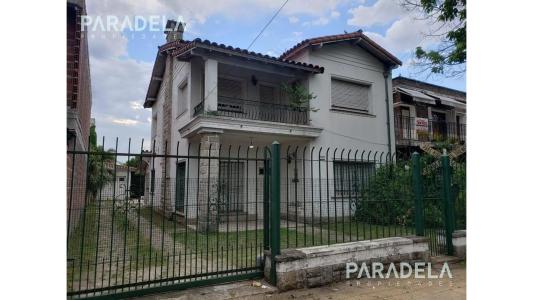 Casa en venta - Ituzaingó Norte - Olavarria al 700, 300 mt2, 5 habitaciones
