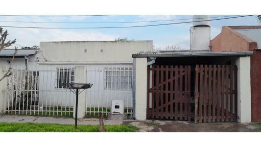  Casa en venta en Marcos Paz, 90 mt2, 3 habitaciones
