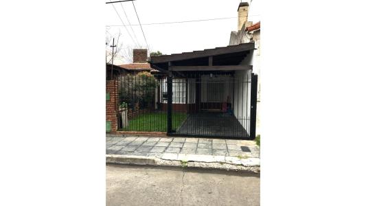 Casa en venta en Castelar Sur, 80 mt2, 2 habitaciones