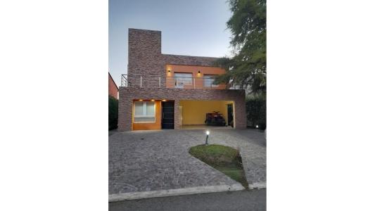 Casa  en Venta ubicado en Banco Provincia, Moreno, G.B.A. Zo, 170 mt2, 3 habitaciones