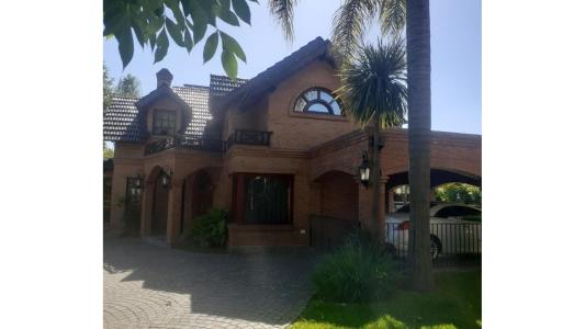 Casa  en Venta ubicado en Banco Provincia, Moreno, G.B.A. Zo, 230 mt2, 3 habitaciones