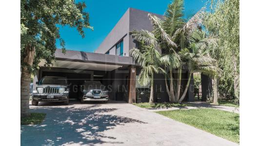 Casa Premium El Rocio - 4 ambientes + piscina, 224 mt2, 3 habitaciones